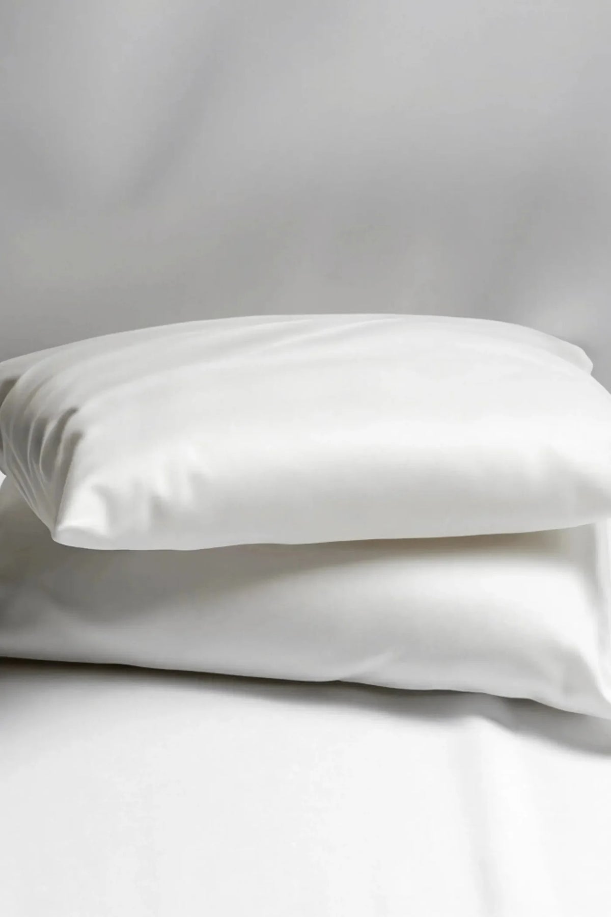 Faceplant Dreams Bamboo King Pillowcase Set - White