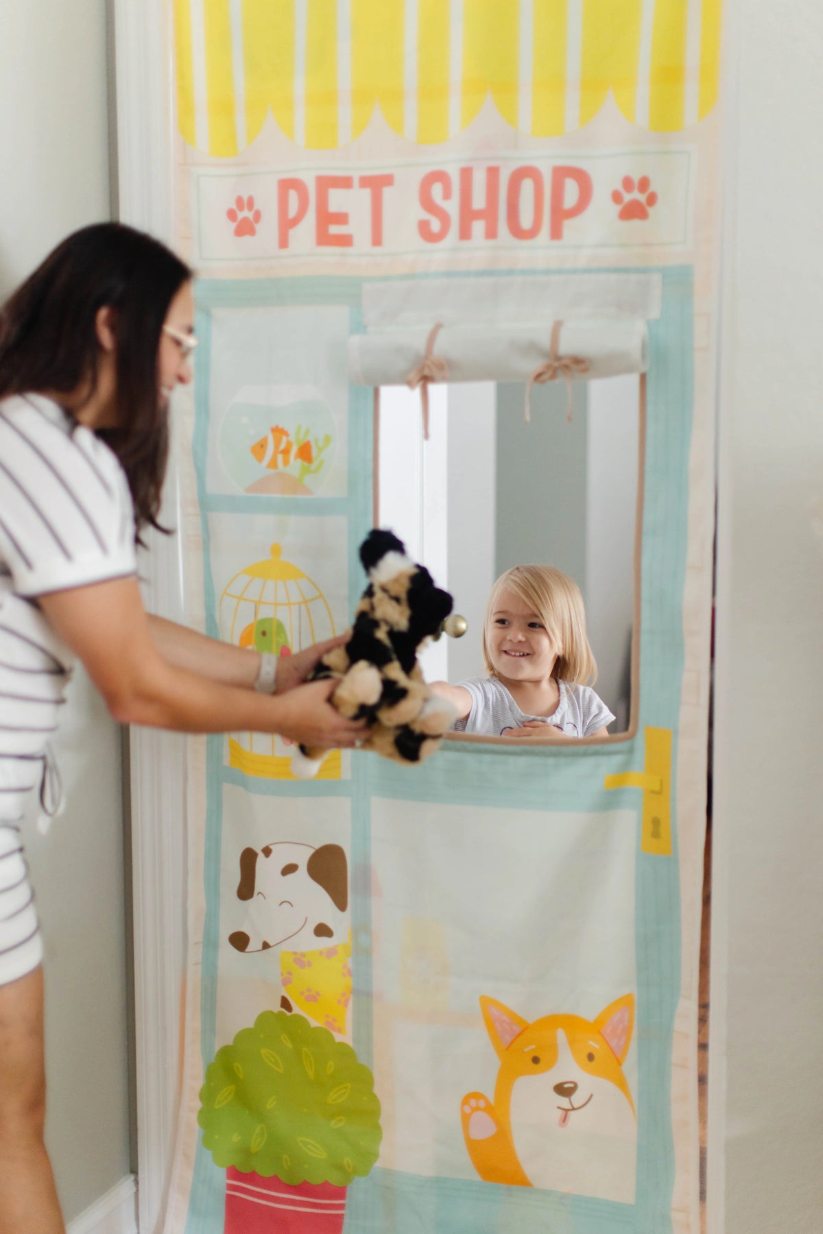 Swingly Pet Shop & Groomer Storefront